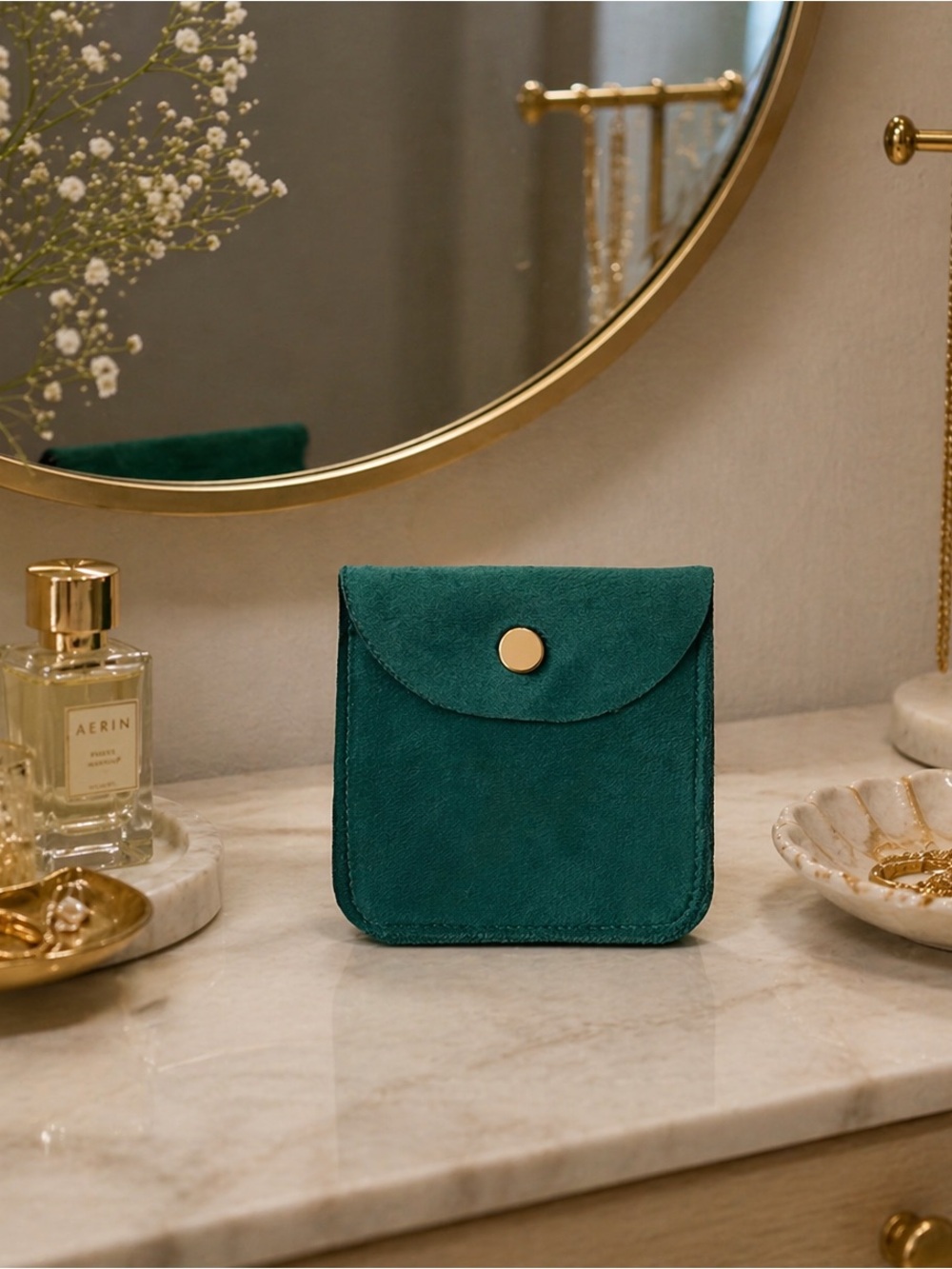 5pc Set of Green Velvet Travel Jewelry Pouch with Snap Closure - Picture 2 of 3